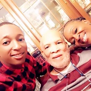 Meet your Posher, Thresa